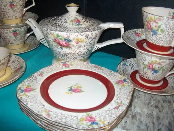 H & K TUNSTALL ANTIQUE DISHES