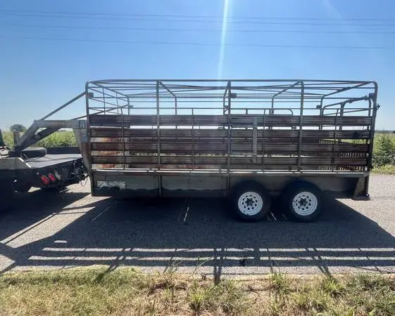 WW stock trailer