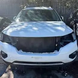 2017 NISSAN Pathfinder FOR PARTS