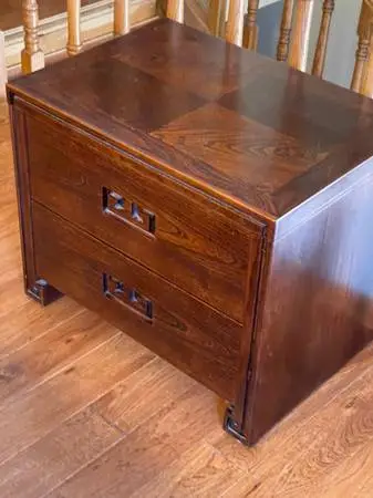 BEAUTIFUL WOOD CHEST
