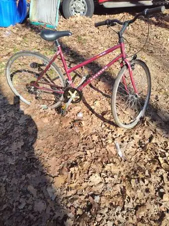 26 Raleigh 18 spd road bike