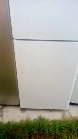 Frigidaire 18 cubic foot refrigerator $180.00