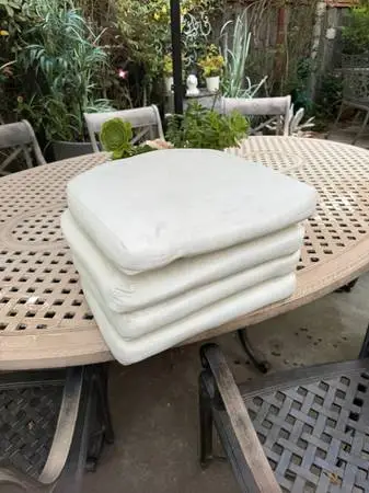 Set of 4 White Outdoor Chair Cushions