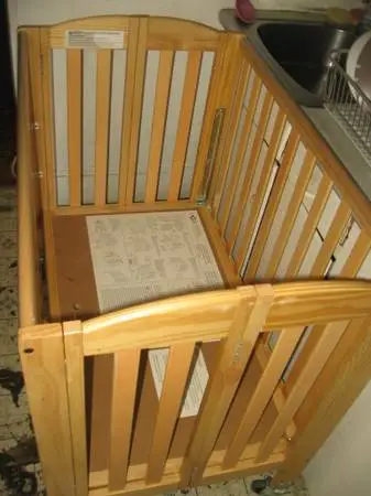 BABY CRIB (DOM) Solid Wood-Adjust Height-Foldable-W/Wheels