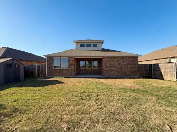 Fresh Paint, Spacious Layout, Covered Patio Bliss!