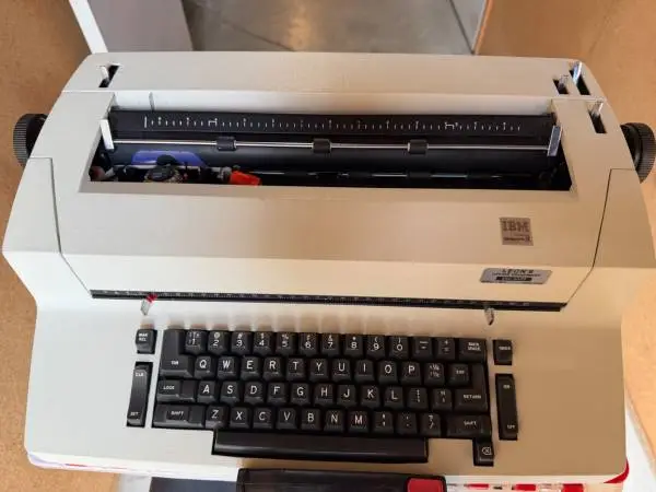 Vintage Tan IBM Selectric II Correcting Typewriter!