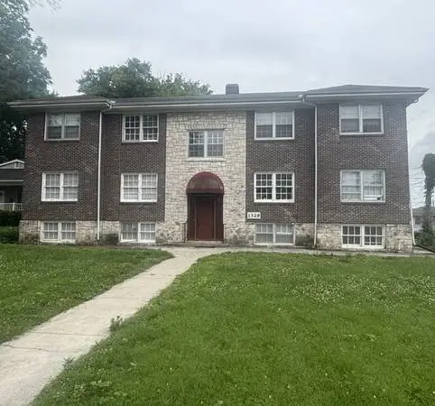 1 BEDROOM/1 BATH DOWNSTAIRS 1329 COLLEGE ST