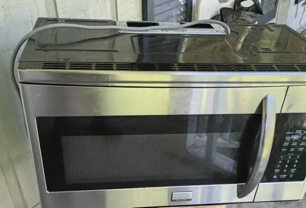 Frigidaire Gallery Overhead Microwave