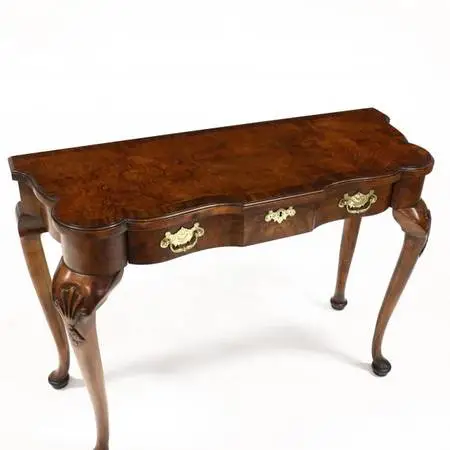 Hekman, Queen Anne Style Burl Wood Console Table