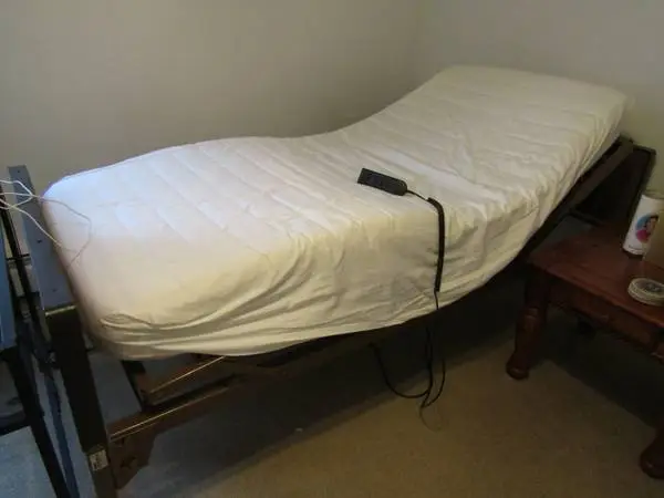 Electric Hospital Twin Size Bed with Remote
