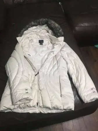 A.N.A. XL Womens White Down/Feather Filled Puffer Jacket / Winter Coat