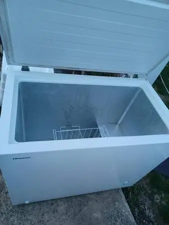 Freezer like new  4 months warranty