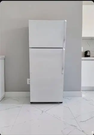 ROPER REFRIGERATOR FRIDGE EXCELLENT WORKING CONDITION