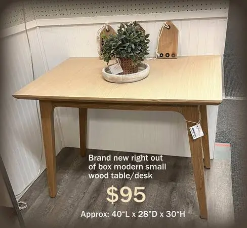 BIG SALE--BRAND NEW UNUSED MODERN SMALL DINING TABLE OR DESK