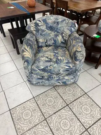 Swivel Barrel Chair