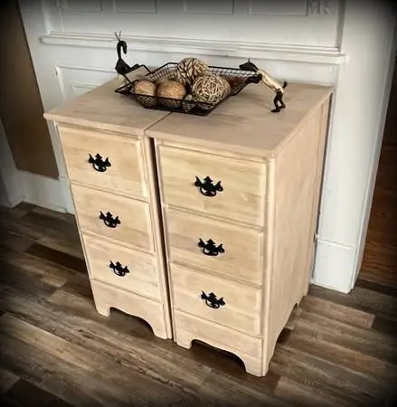 BIG SALE --❤🥰❤  GORGEOUS SOLID MAPLE NIGHT STAND SET.