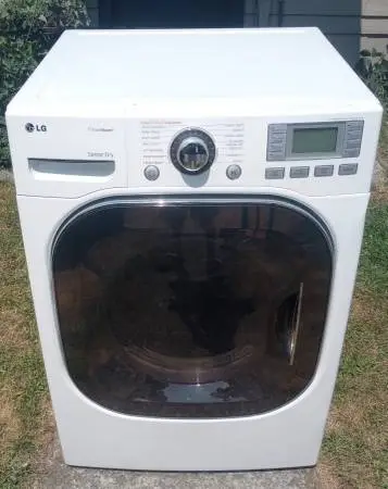 LG ELECTRIC DRYER VERY NICE WORKS GREAT $200