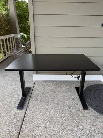 Black Electric Standing Desk – Left Motor Needs Repair