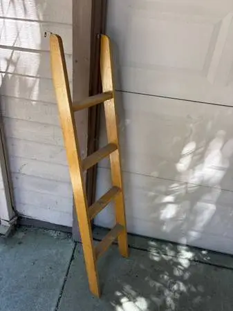 Bed ladder