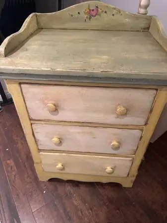 Kids custom distress nitestand