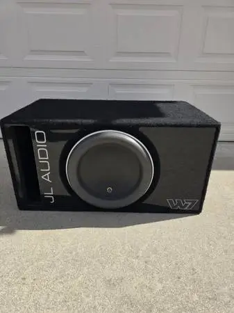 Pro-Line X Professional Series Ported Enclosure for JL Audio 13W7