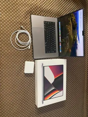 MacBook Pro 16”