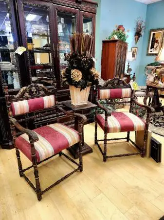 Old World set of 2 Louis XIII Style Chairs-24W-NOW