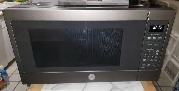 GE Profile 2.2 Cu. Ft. Sensor Microwave Oven (Model #PES7227ELES)