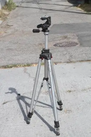 BOGEN MANFROTTO ALUMINIUM TRIPOD