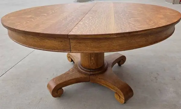 Historic CS/Cascade Antique 54 Round Oak Table w/Three 9 Leafs