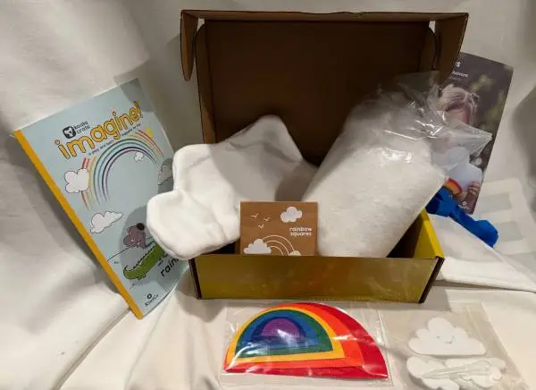 Kiwi Co., Koala Crate Rainbows Craft Kit Stained Glass Art Rainbows