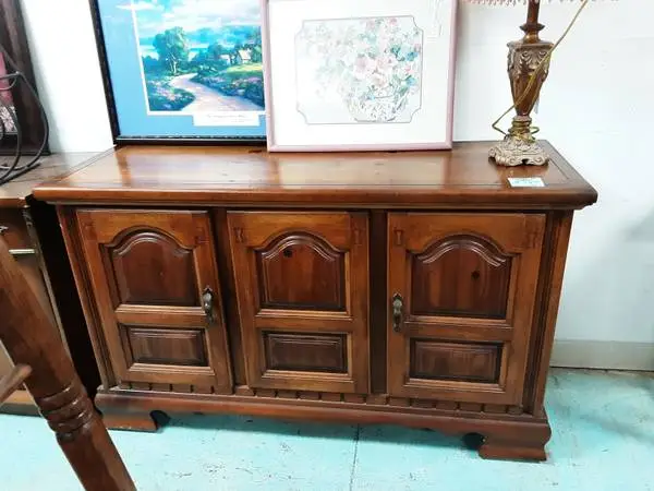 Buffet or  Dresser 10565