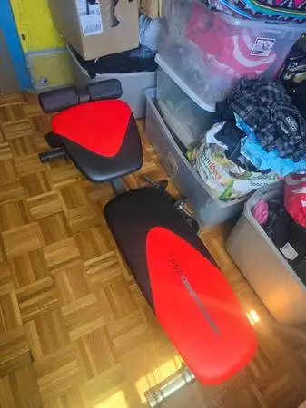 WEIGHT BENCH LIKE NEW with hand weights