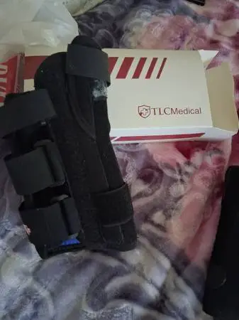 Wrist braces