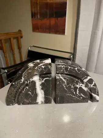 BEAUTIFUL BLACK MARBLE BOOK ENDS
