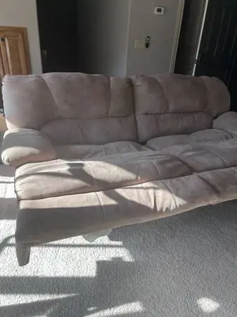 2023 Recliner in great condition