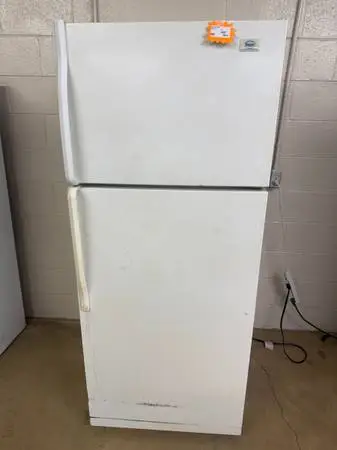 GSGV- ROPER REFRIGERATOR WITH 90 DAY WARRANTY