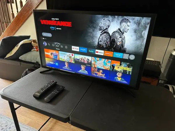 Samsung 32 TV - UN32J5003AF (non-smart tv) w/ Amazon Fire TV Stick
