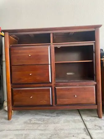 Drawer cabinet