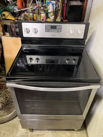 Whirlpool Electric Glass Top Range Stove/Oven