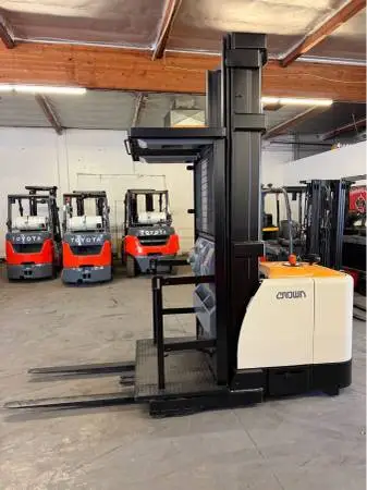 2018 Crown 276 Orderpicker Forklift