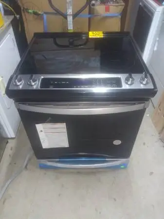 Whirlpool 30-in Glass Top 5 Burners 6.4-cu ft Self-Cleaning Air Fry