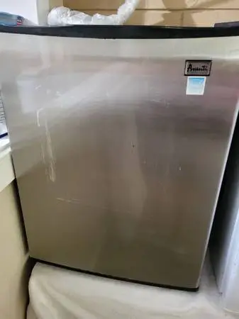 Avanti Mini Fridge