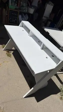 Glorious studio desk, like new