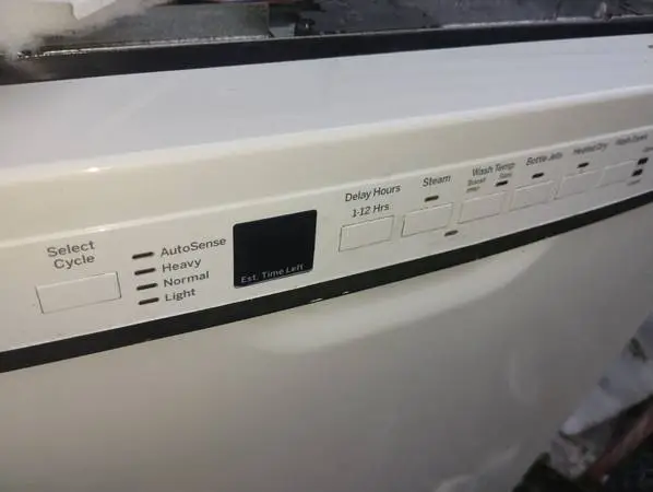 GE Dishwasher/Clean & Ready to install