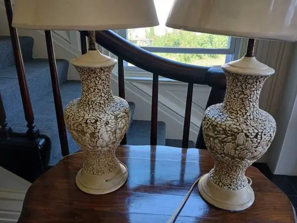 Ornamental Lamps - Oriental Figures