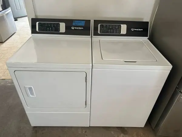 Speed Queen Commercial Heavy Duty Electric Washer & Dryer Set 713-376-0356