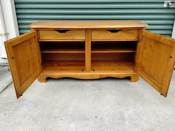 Beautiful Ethan Allen Legacy French Country Buffet - Like New!