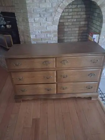 Chest of drawers