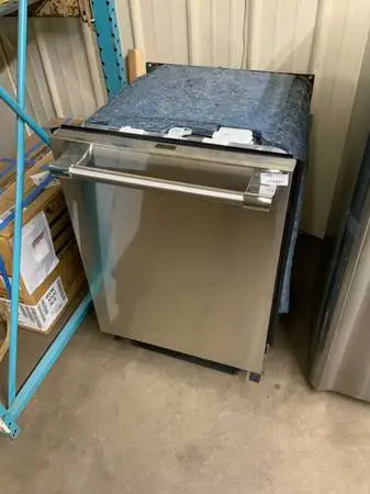 **THERMADOR STAINLESS 24” UNDER THE COUNTER DISHWASHER**ON SALE NOW**